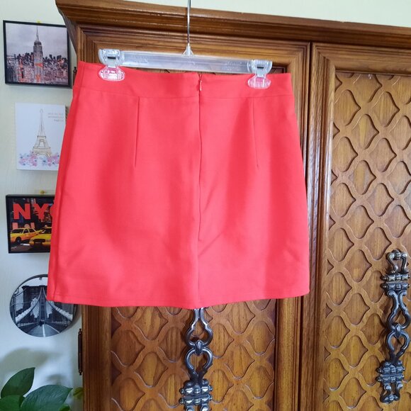 Forever 21 Structured Shift Mini Skirt w/ Patch Pockets NWOT! - Red, Size S - Picture 5 of 14
